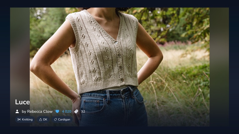 The fullscreen slideshow: one photograph filling the screen with the pattern name, its designer, favorite and project counts, and craft, yarn weight and category shown along the bottom