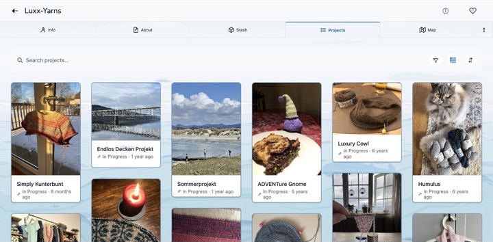 A list of projects in the Ocean Breeze colour theme, with waves behind the page